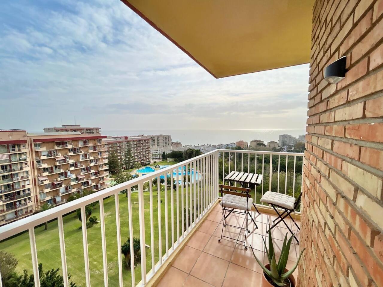 Acogedor Apartamento En Benalmadena Vistas Esterno foto