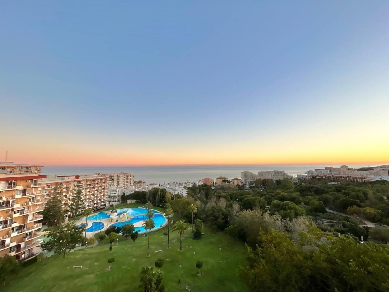 Acogedor Apartamento En Benalmadena Vistas Esterno foto